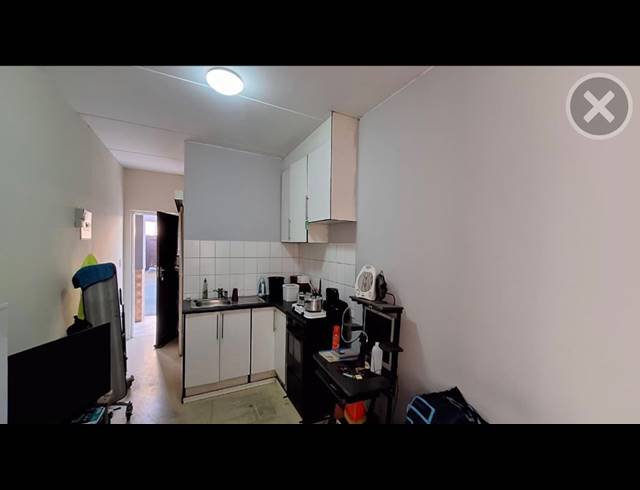 1 BEDROOM SECTIONAL TITLE FOR SALE IN KEMPTON PARK AH